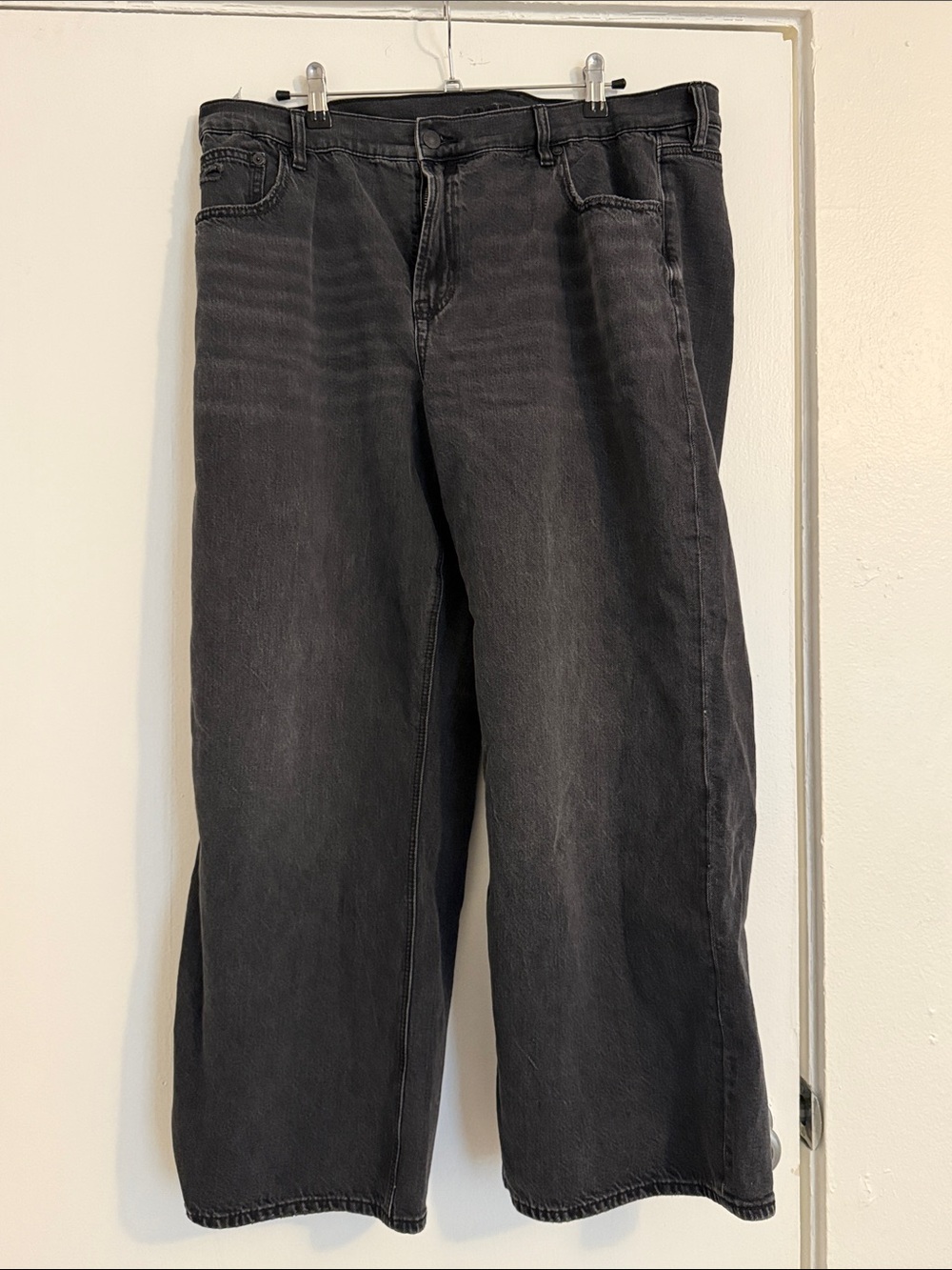 High-Rise Strigid Black Wide-Leg Jeans - Classic SHORT Fit
